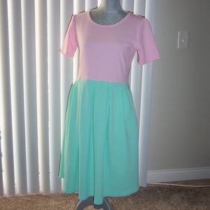 Lularoe Amelia Size M!!  Solid pink/green!! EUC!